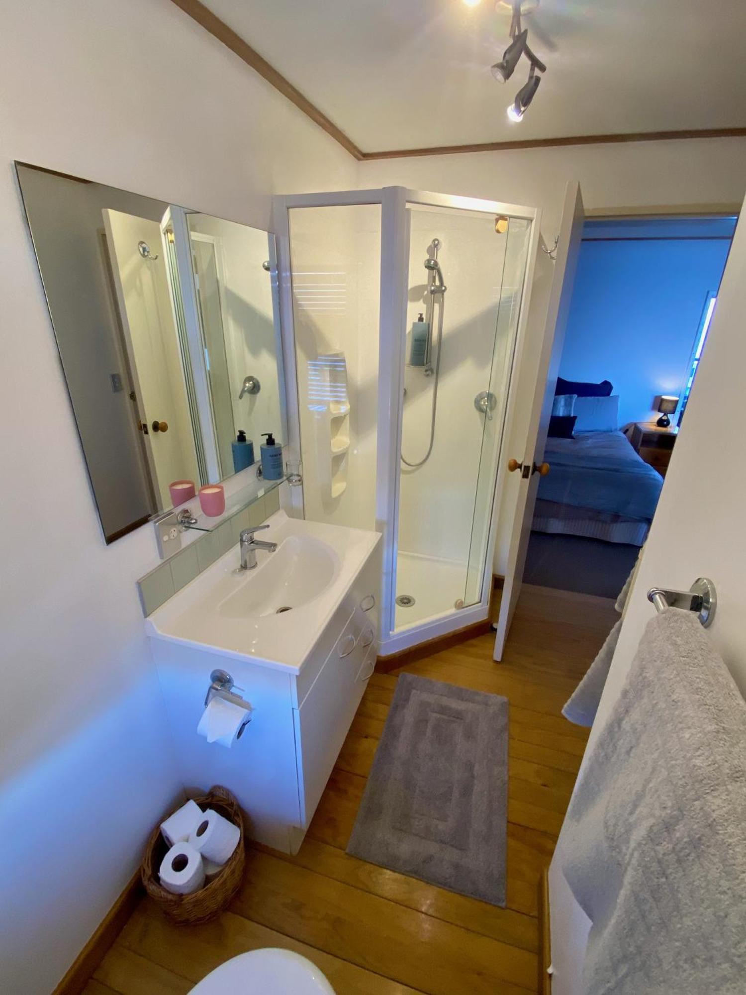 Comfortable Mountain View Studio Κουίνσταουν Εξωτερικό φωτογραφία