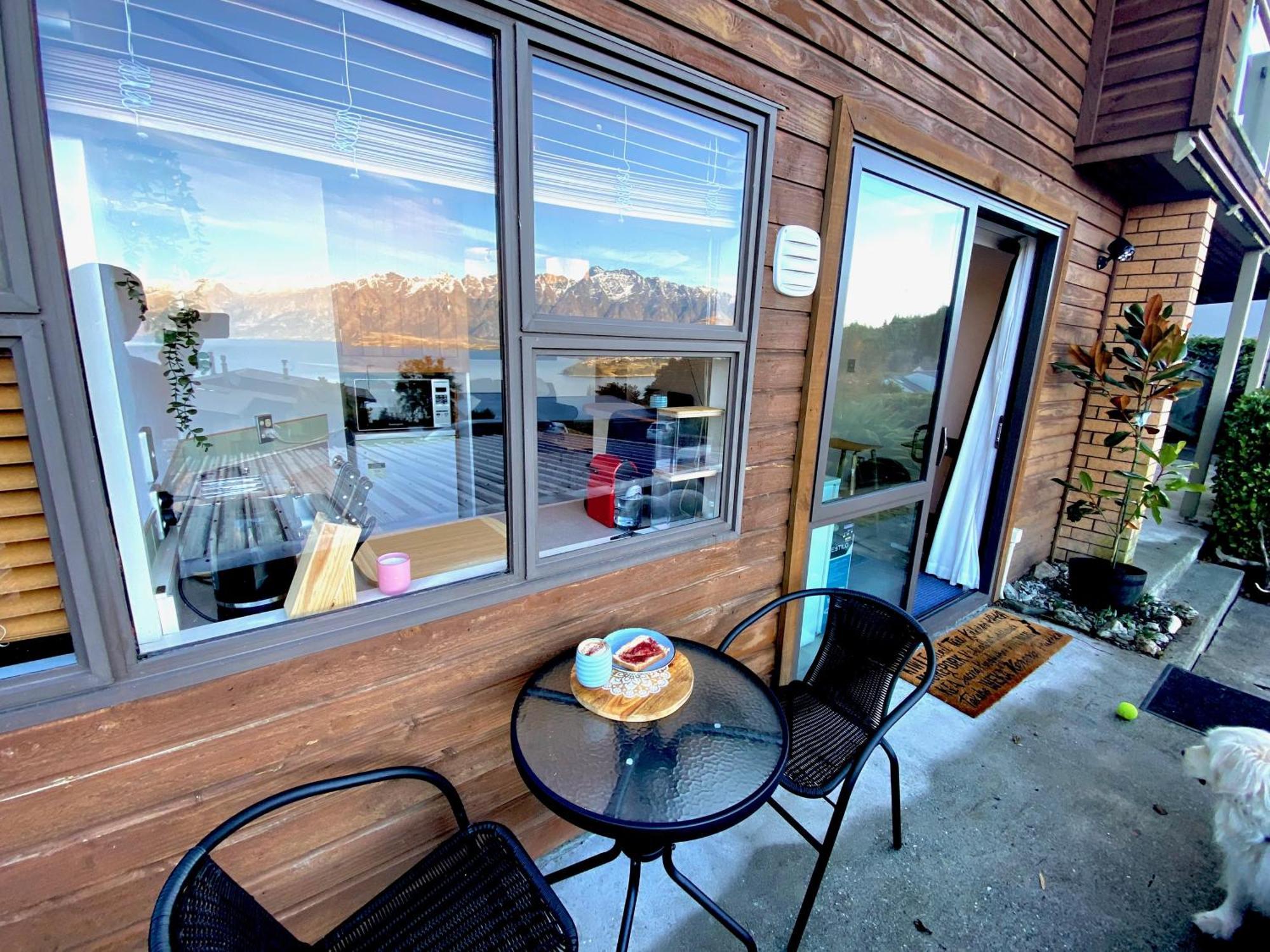 Comfortable Mountain View Studio Κουίνσταουν Εξωτερικό φωτογραφία